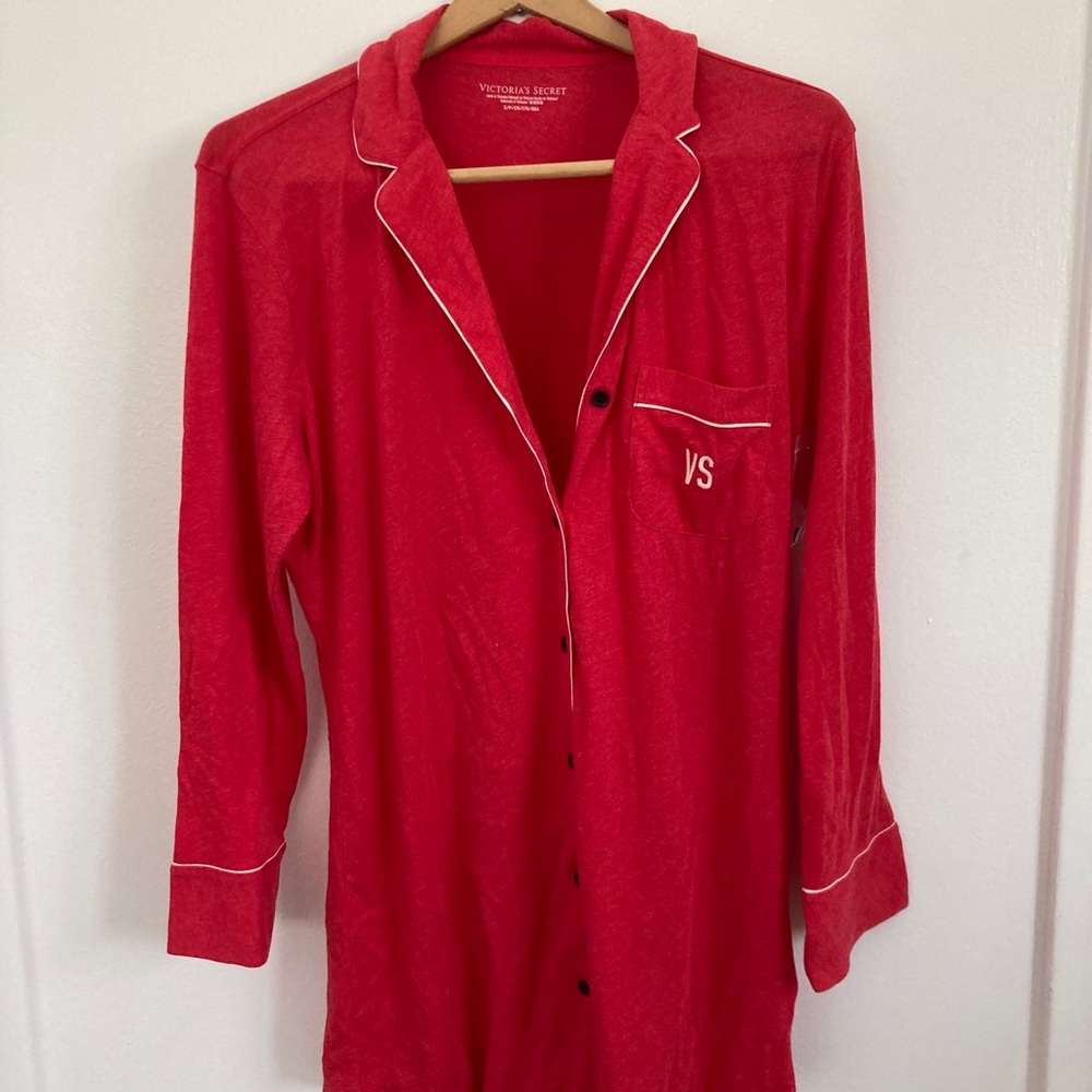 New Victoria’s Secret sleep gown